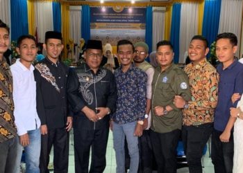 Walikota Banda Aceh, Aminullah Usman saat menghadiri maulid yang diselenggarakan IPAU