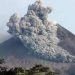 Gunung Merapi, Jawa Tengah kembali mengeluarkan awan panas guguran.
Foto : harnas.co