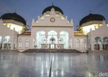 Masjid Raya Aceh (Foto: Rifkianto Nugroho)