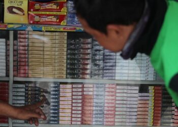 Foto: Penjualan Rokok Murah (CNBC Indonesia/ Muhammad Sabki)