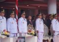 Pj Gubernur Aceh, Bustami Hamzah, SE MSi menghadiri Puncak Peringatan Hari Otonomi Daerah (Otda) ke XXVIII (28) di halaman Balai Kota Surabaya, Kamis (25/04/2024).
